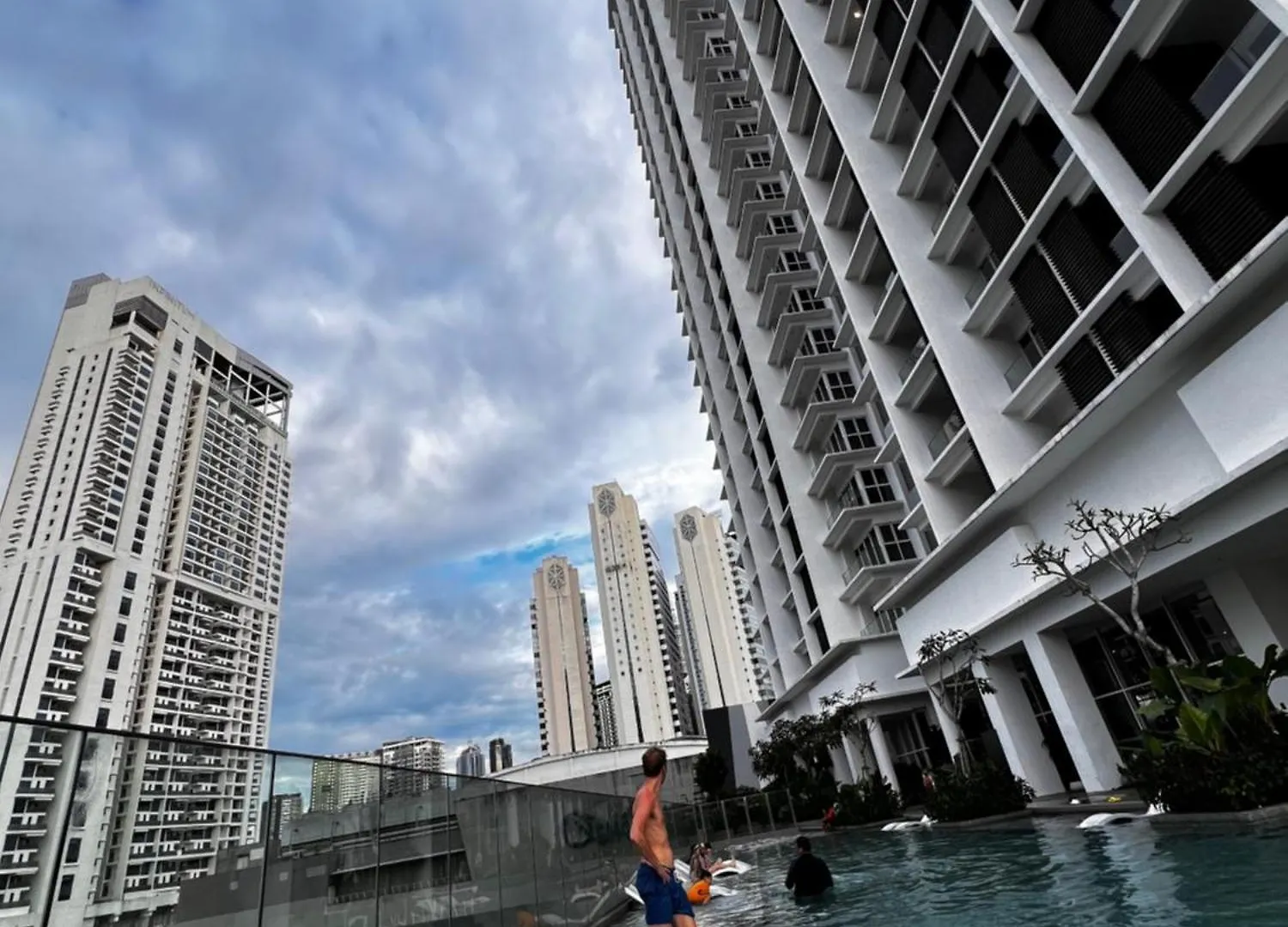Quill Residences Suites Klcc City View Kuala Lumpur Malaysia